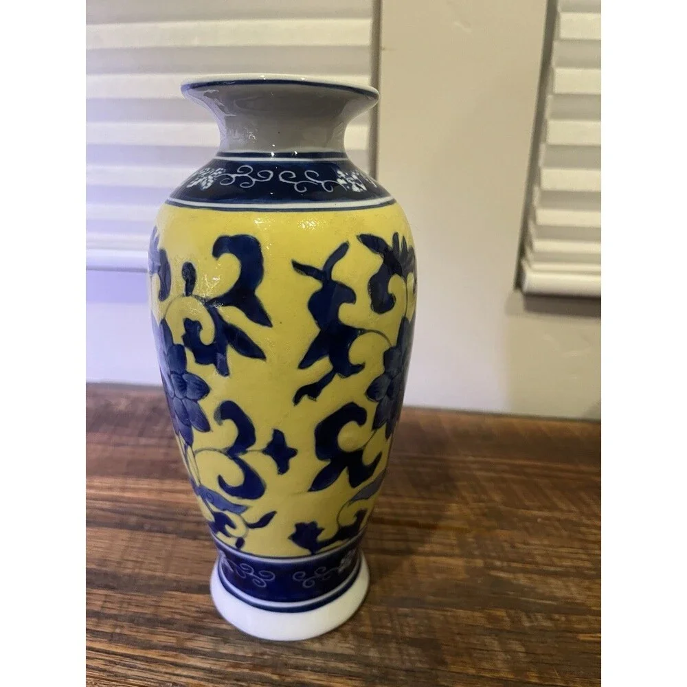 Vintage Famille Jaune Style Chinese Porcelain Vase Cobalt Blue Yellow 8”